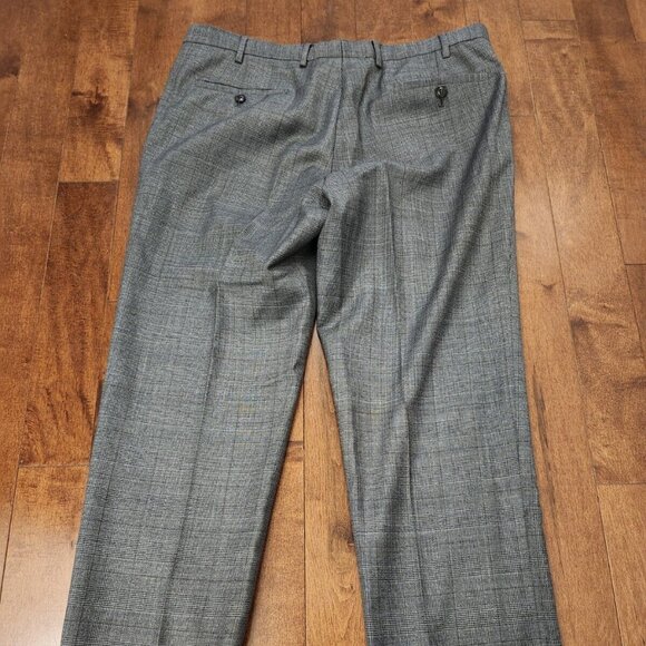 Giorgio Armani Taylor men's gray suit set in size 54 virgin wool - Picture 13 of 16